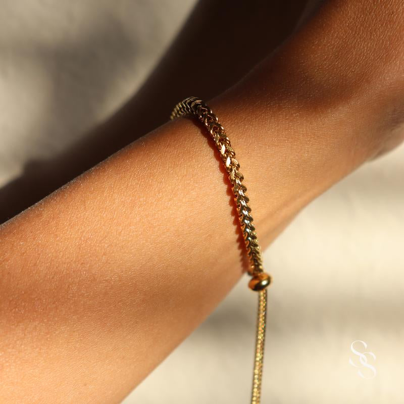 Luxe Linkage Gold Bracelet